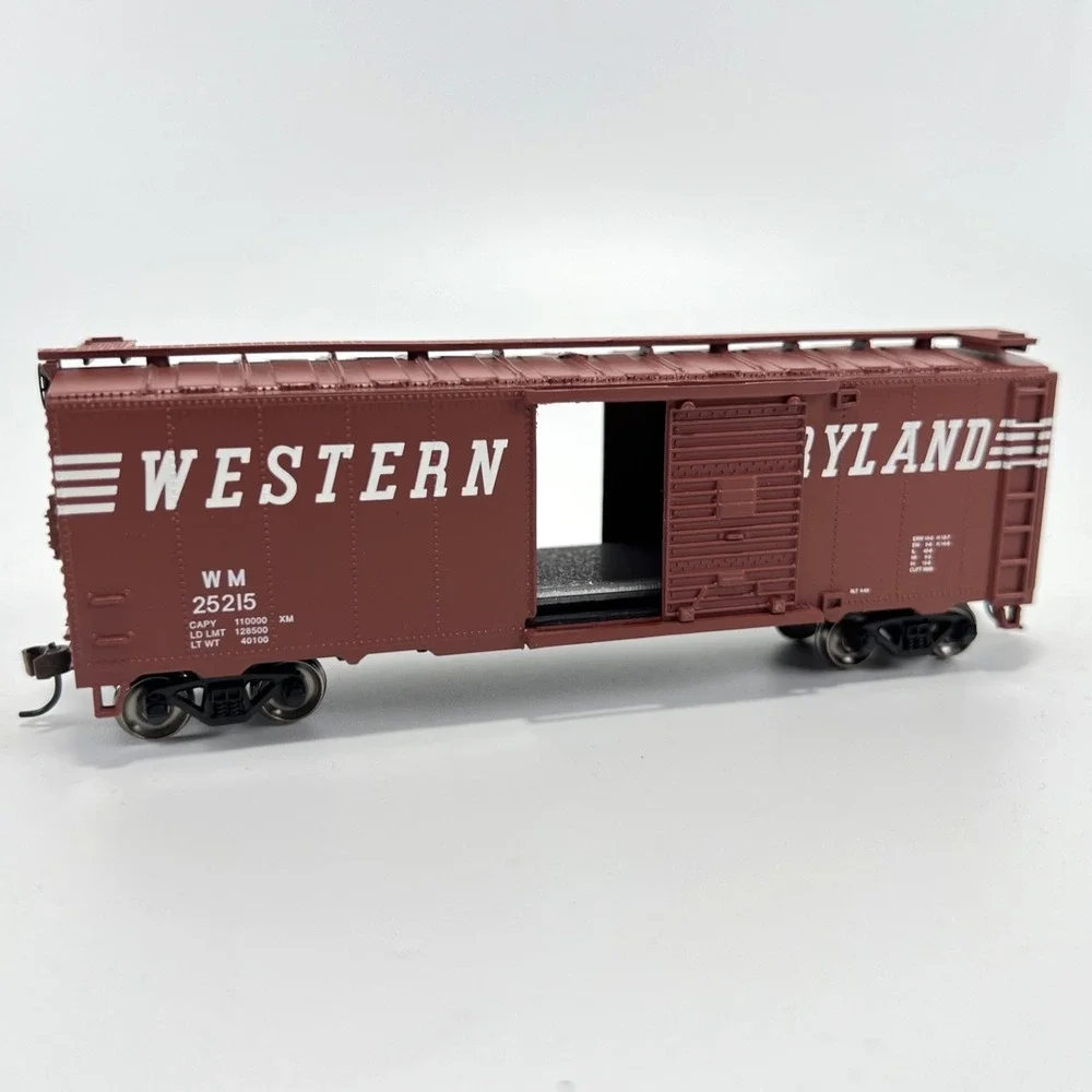 Bachmann Silver Series 17037‎ HO Western Maryland  40' Boxcar - Boxed, Excellent
